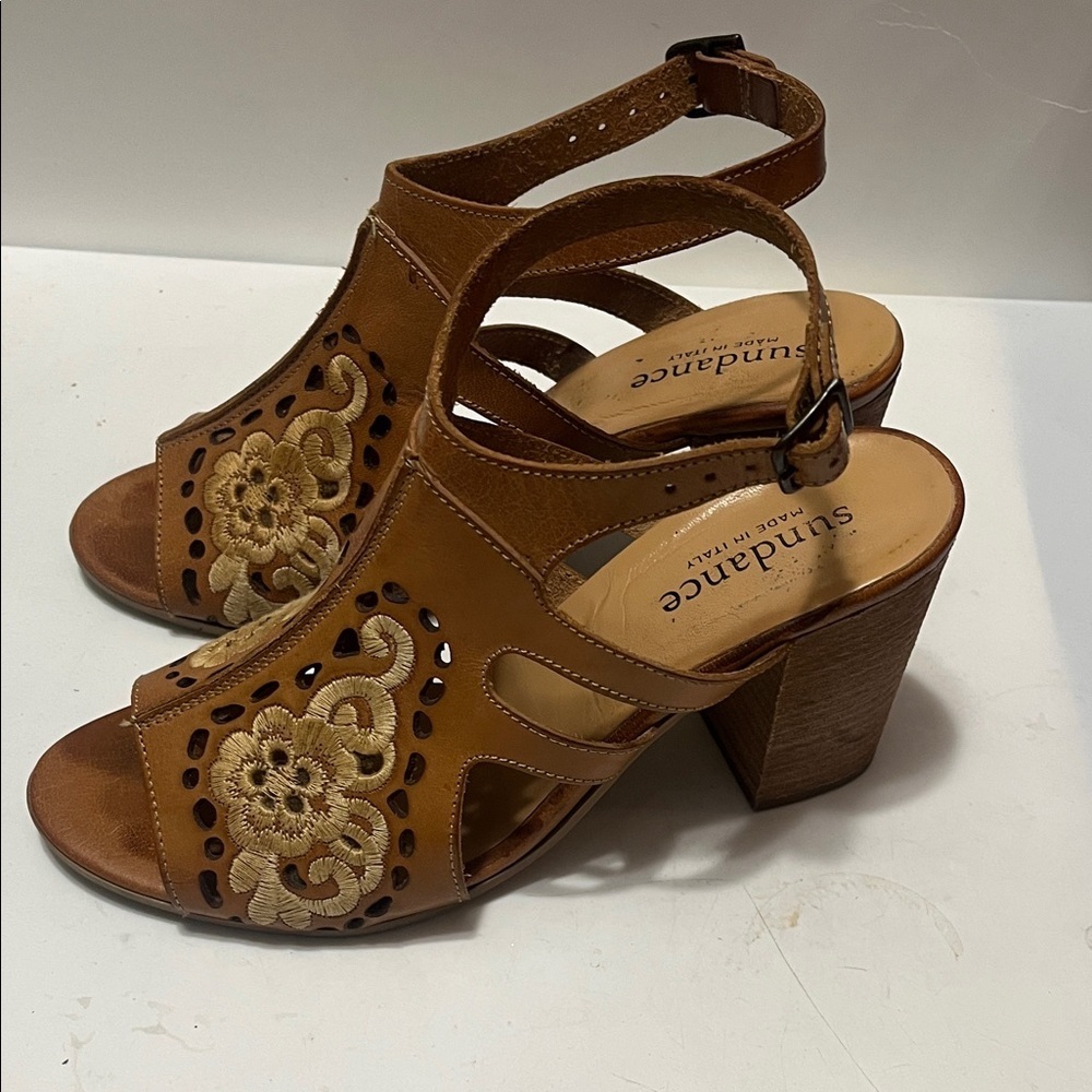 Sundance Brown Sandals with Floral Cutouts Sz 9 Women Chunky Heel - Picture 5 of 8
